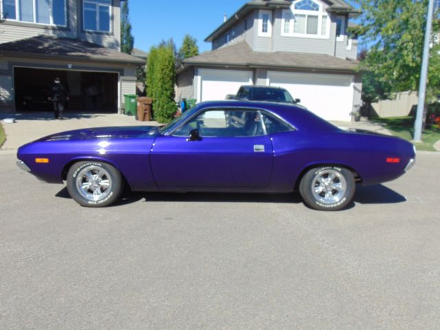 1972 dodge challenger resto-mod