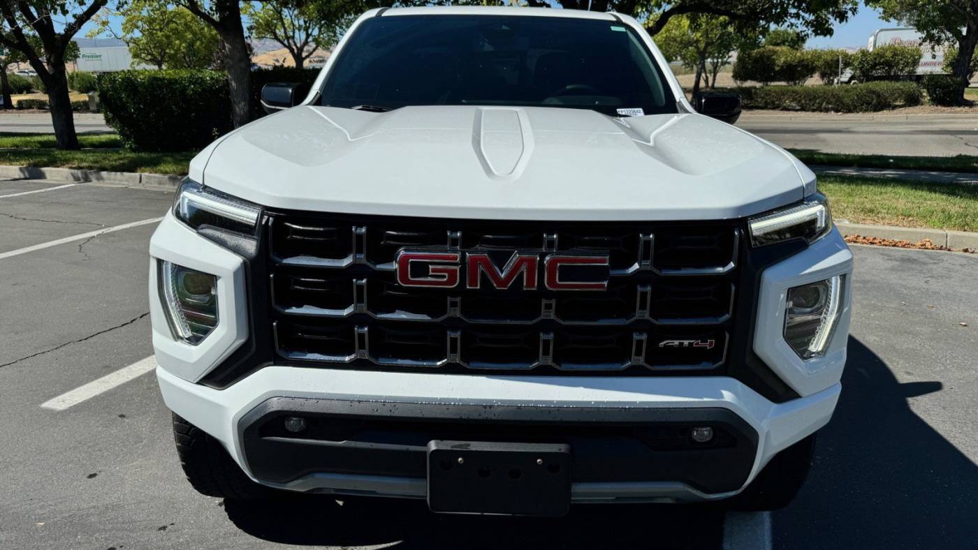 2023 gmc canyon at4