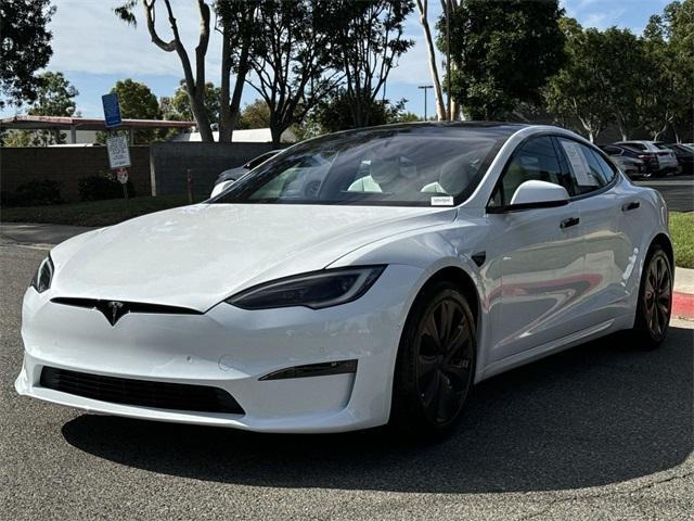 2022 tesla model s base