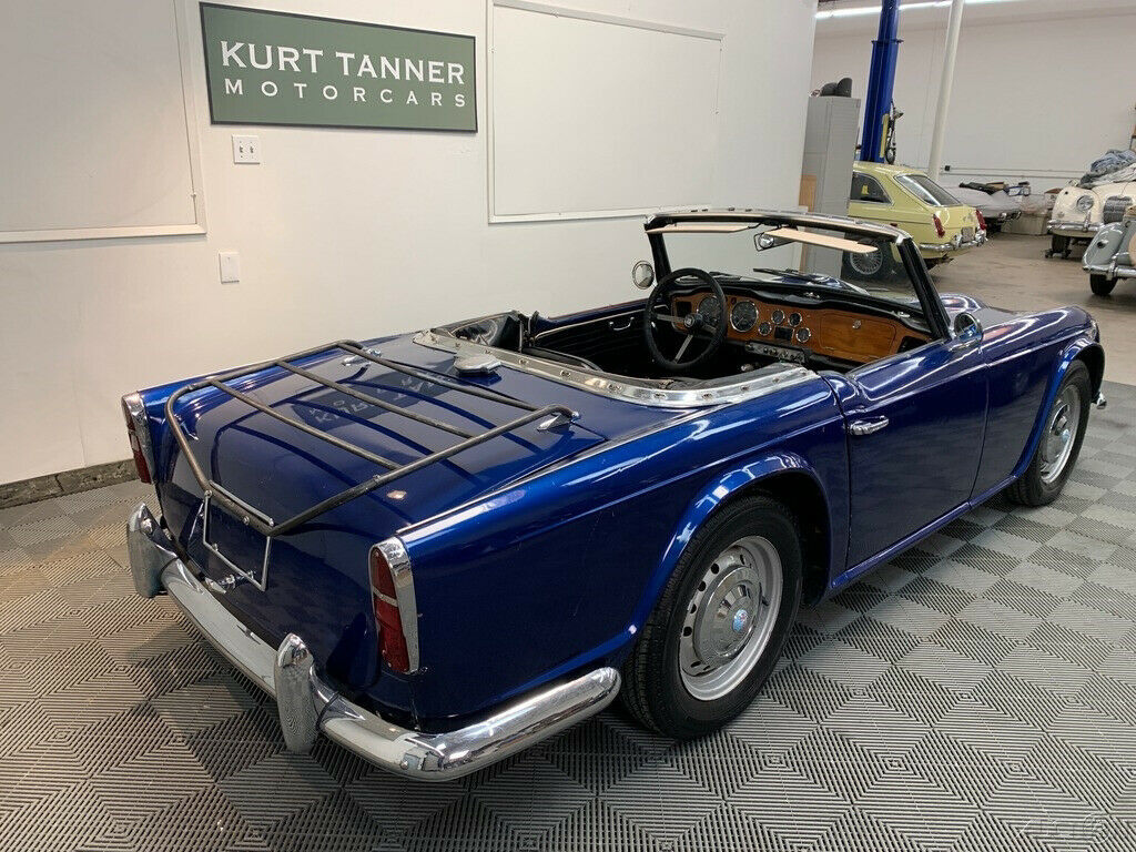 1964 triumph tr-4 sports convertible. 4-speed, disc wheels, luggage rack