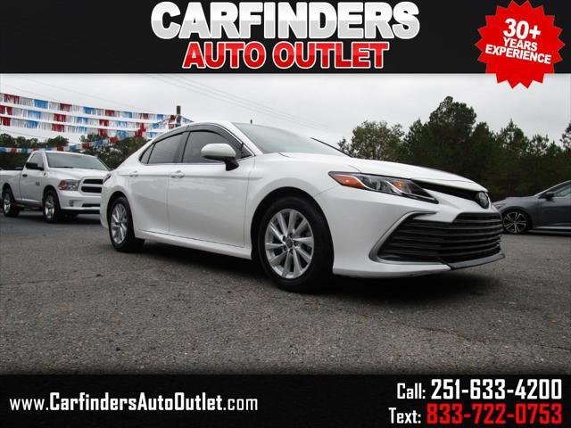 2022 toyota camry le