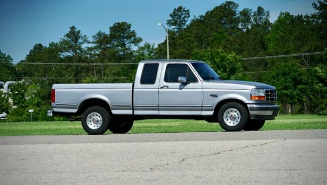 pre-listing / only 80k miles / v8 / new 2.5in lift coming soon / new tires