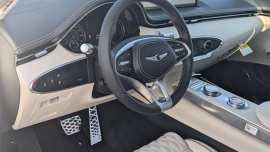 2025 Genesis GV70