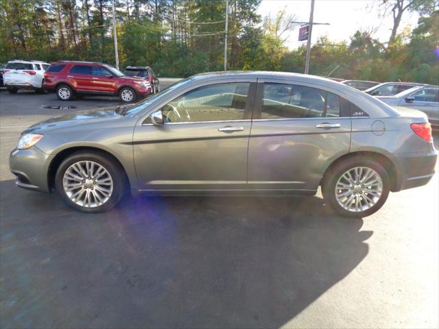 2012 chrysler 200 limited