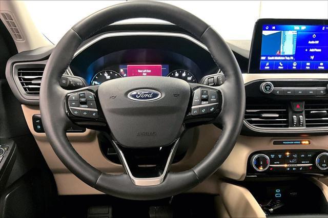 2022 ford escape sel