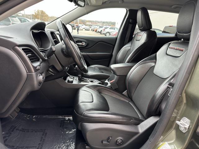 2020 jeep cherokee trailhawk