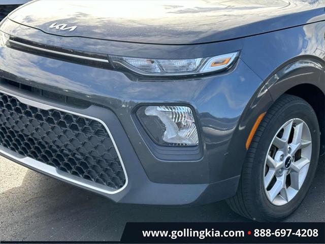2022 kia soul lx