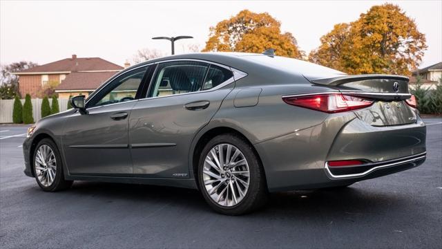 2020 lexus es 300h luxury