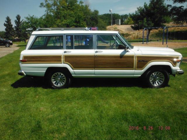1988 jeep grand wagoneer 4x4 - fully loaded - low miles, clean & all original!
