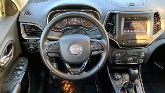 2019 Jeep Cherokee altitude