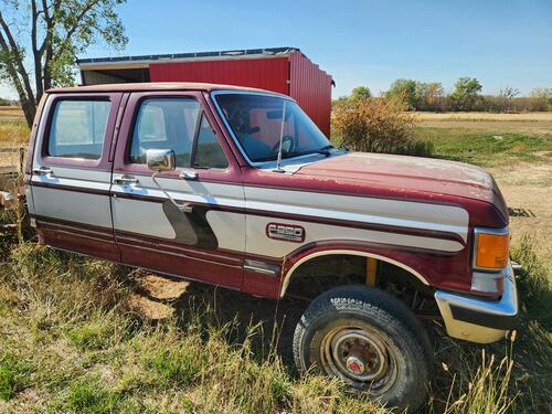 ford cab. 1988 f350 cab. was on old centurion. great shape, rust free