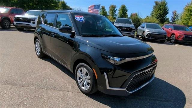 2023 kia soul lx