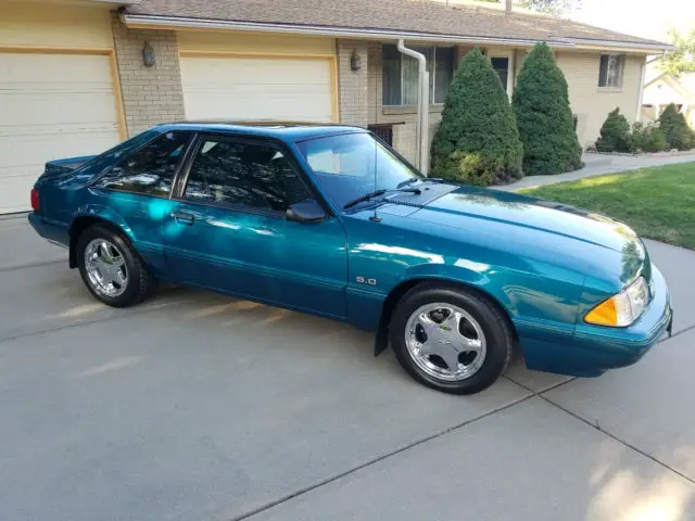 1993 ford mustang lx hatchback 2-door 5.0l, only 15,273 miles!!!!