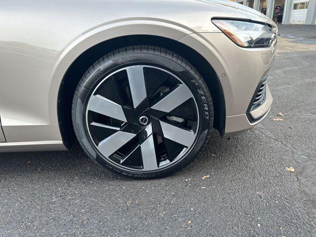 2023 volvo s60 recharge plug-in hybrid t8 ultimate bright theme