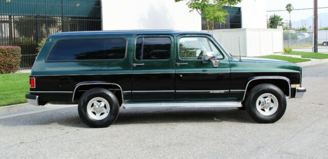 california original, 1989 chevrolet suburban 2500, 100% rust free(310) 259-5383