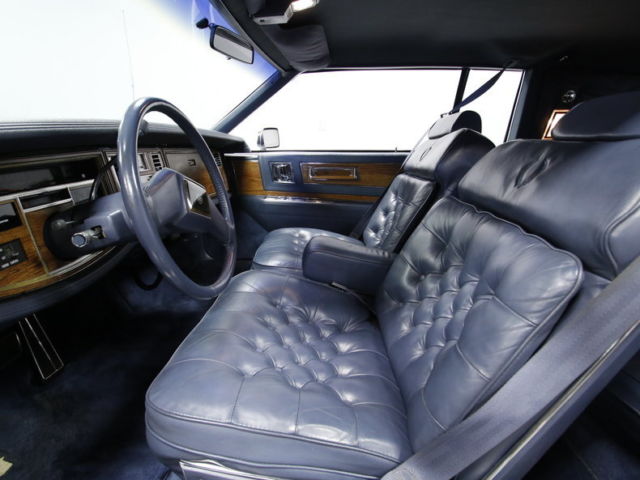 clean original, orig 4.1l efi v8, auto, loaded, 59k orig mi, well maintained!