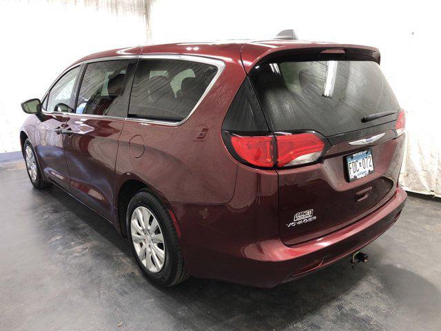 2020 chrysler voyager l