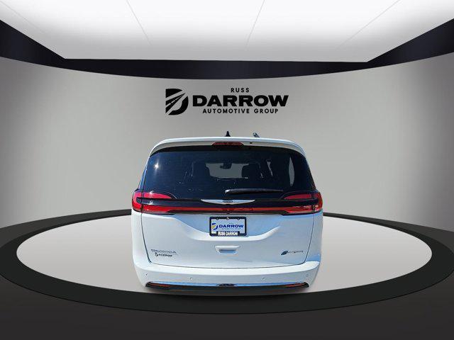 2023 chrysler pacifica hybrid touring l
