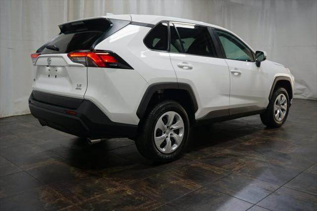 2024 toyota rav4 le