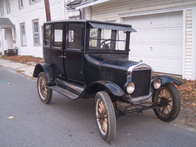 1925 ford model t sedan