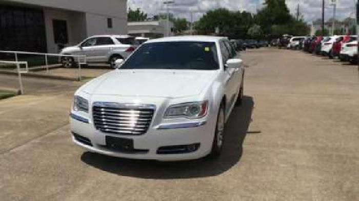 2014 chrysler 300 4dr sdn rwd in houston, tx