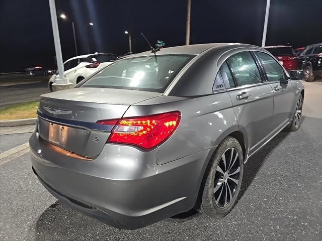 2013 chrysler 200 limited