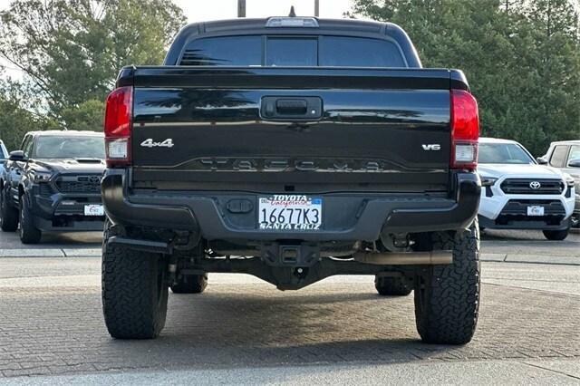 2022 toyota tacoma sr
