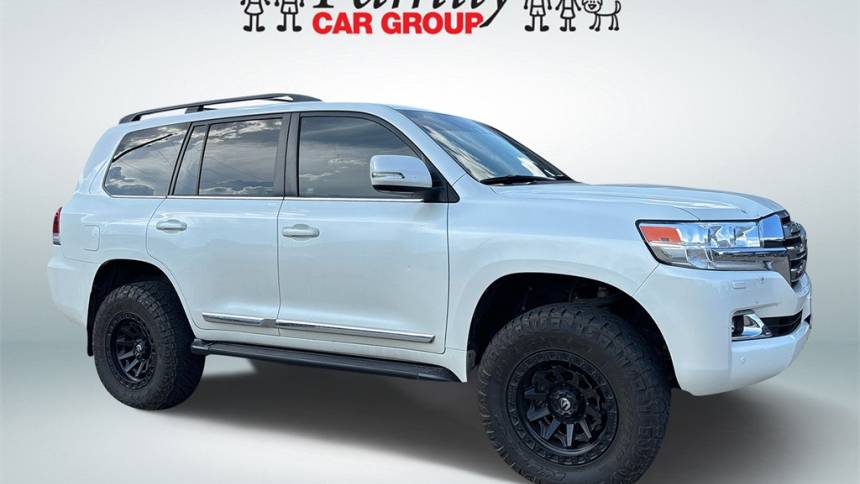 2020 toyota land cruiser base