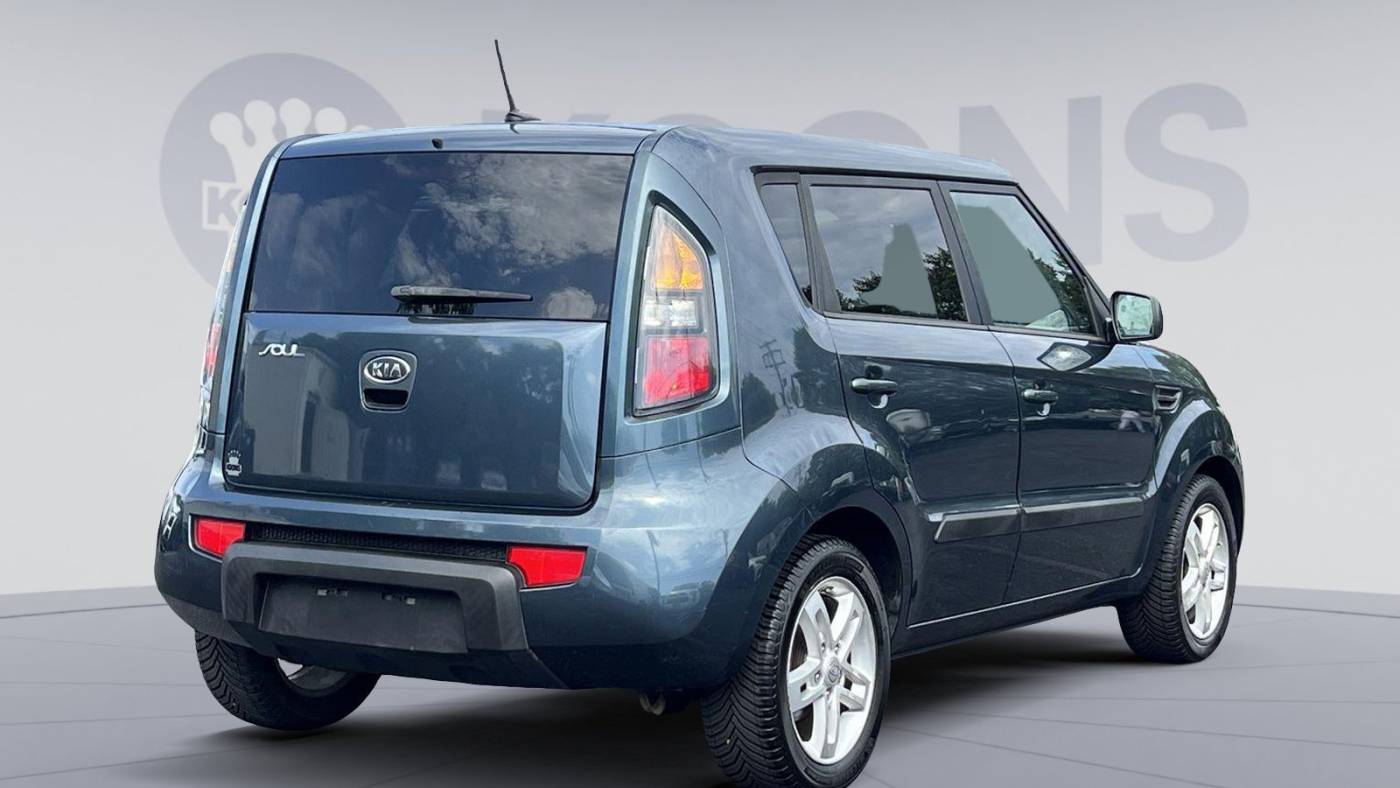 2011 kia soul +