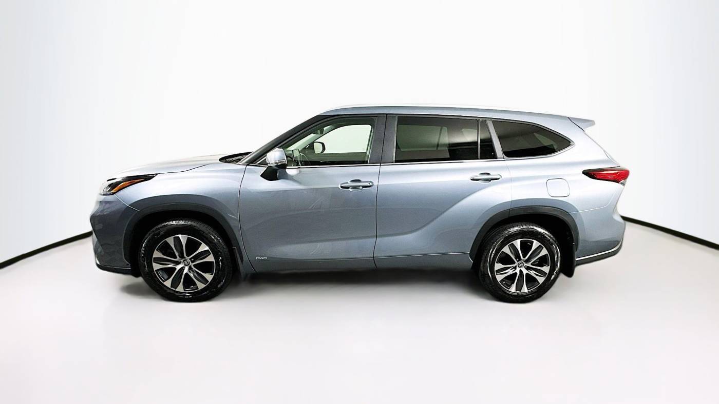 2023 toyota highlander hybrid xle