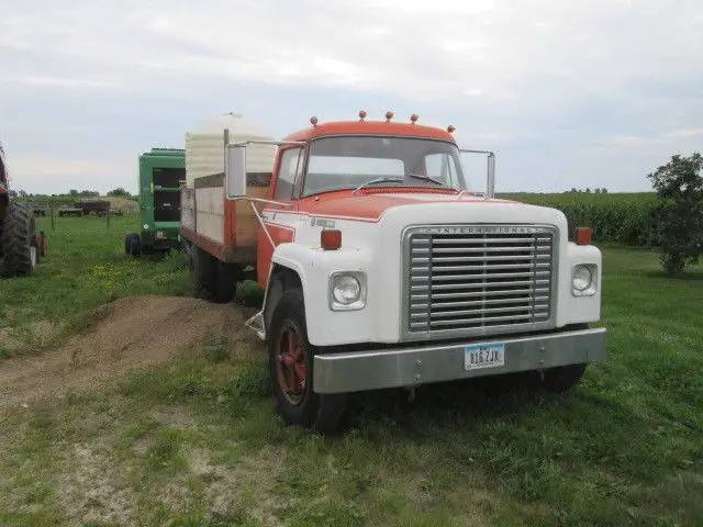 1976 international harvester model 1600 type k with tilt bed