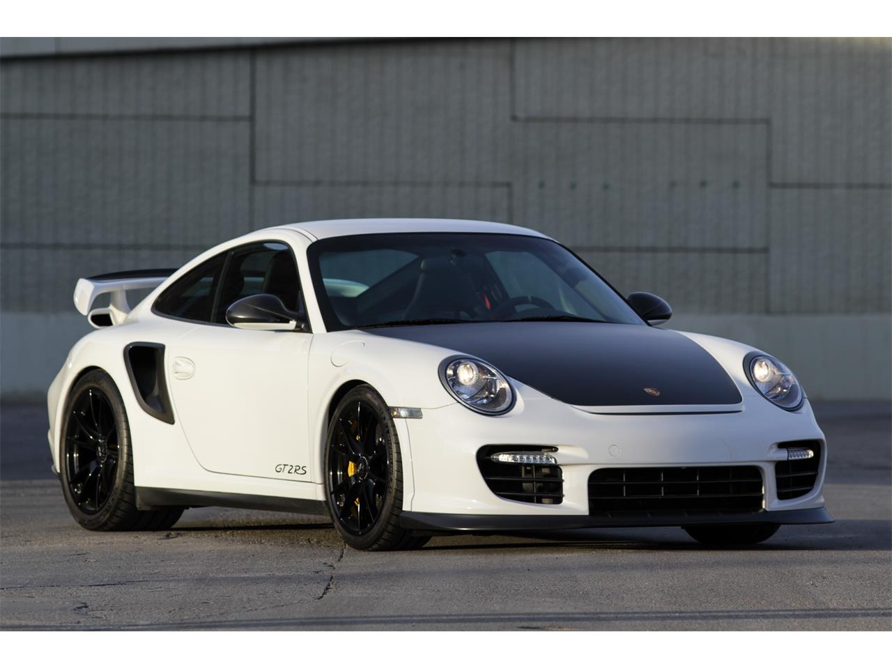 2011 porsche gt2