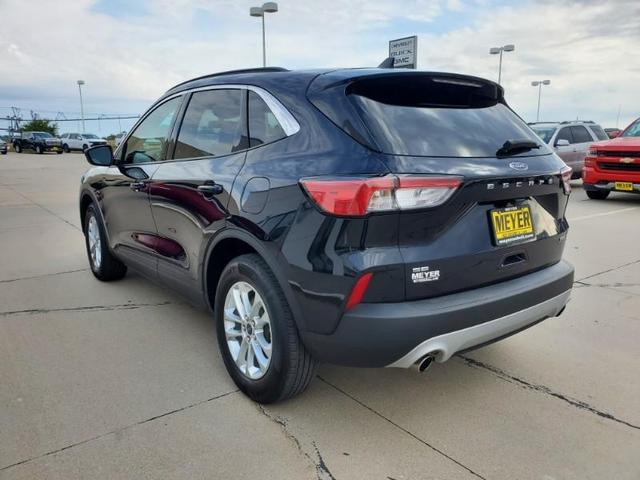 2021 ford escape se