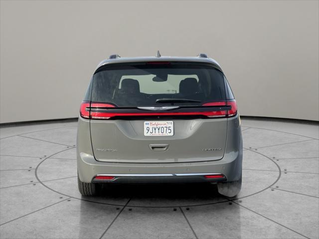 2022 chrysler pacifica limited