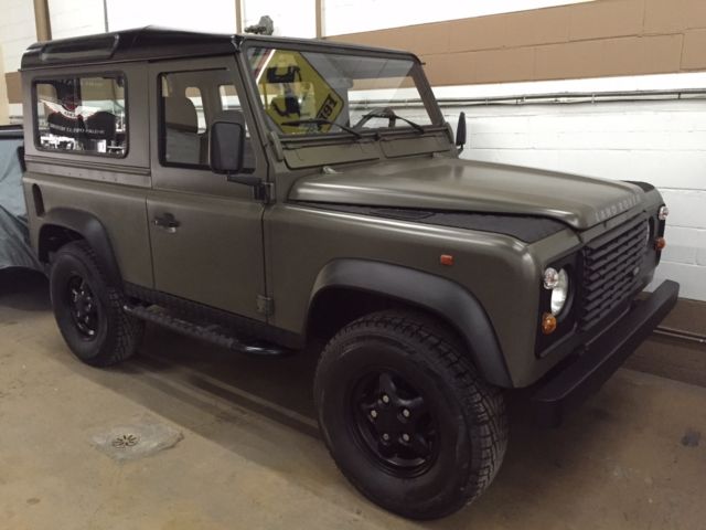 1996 land rover defender 90 manual 5 speed ,58934 km,over 20k spent in 2015