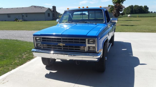 1986 chevrolet c/k 30 454 ci. manual transmission