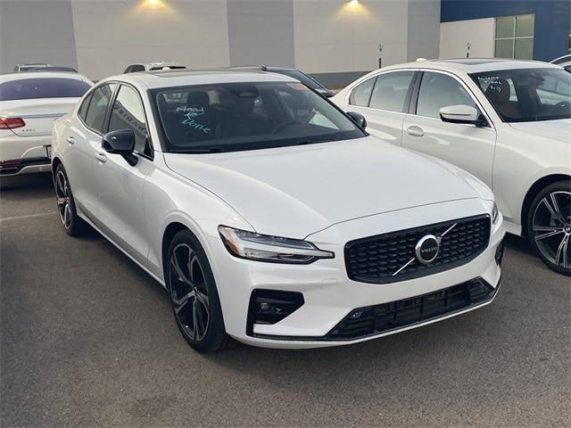2024 volvo s60 b5 core dark
