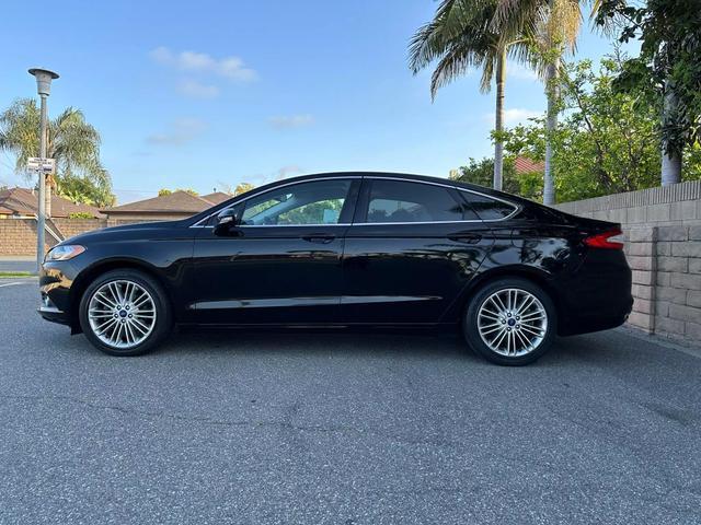 2016 ford fusion se