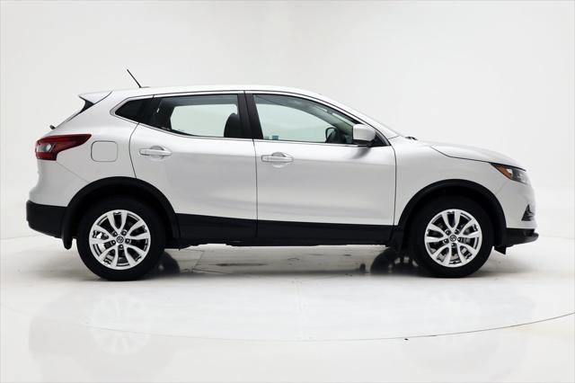 2022 nissan rogue sport s