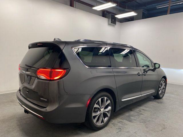 2017 chrysler pacifica limited