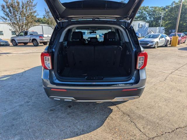 2023 ford explorer xlt