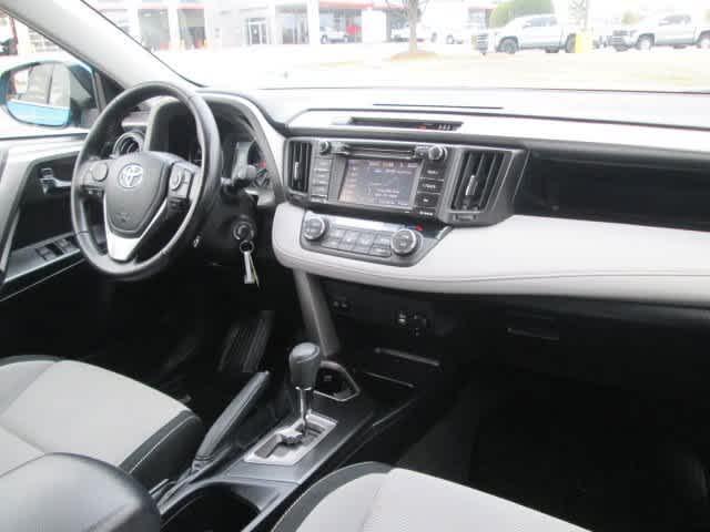2017 toyota rav4 xle