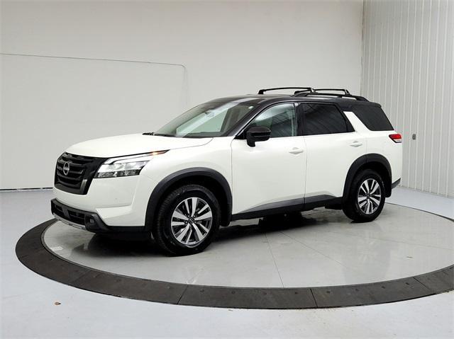 2023 nissan pathfinder sl