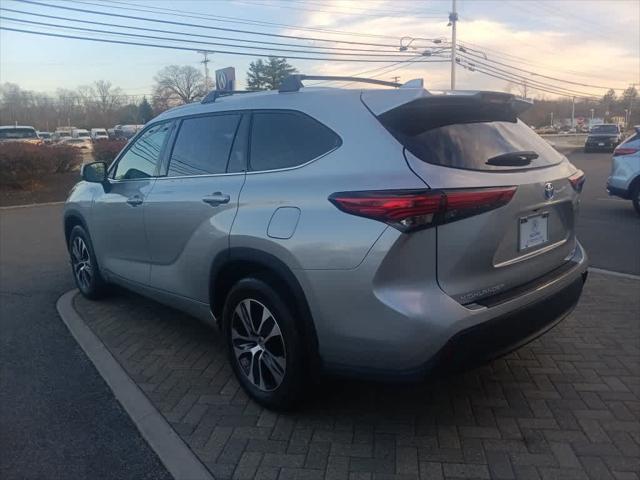 2022 toyota highlander hybrid xle