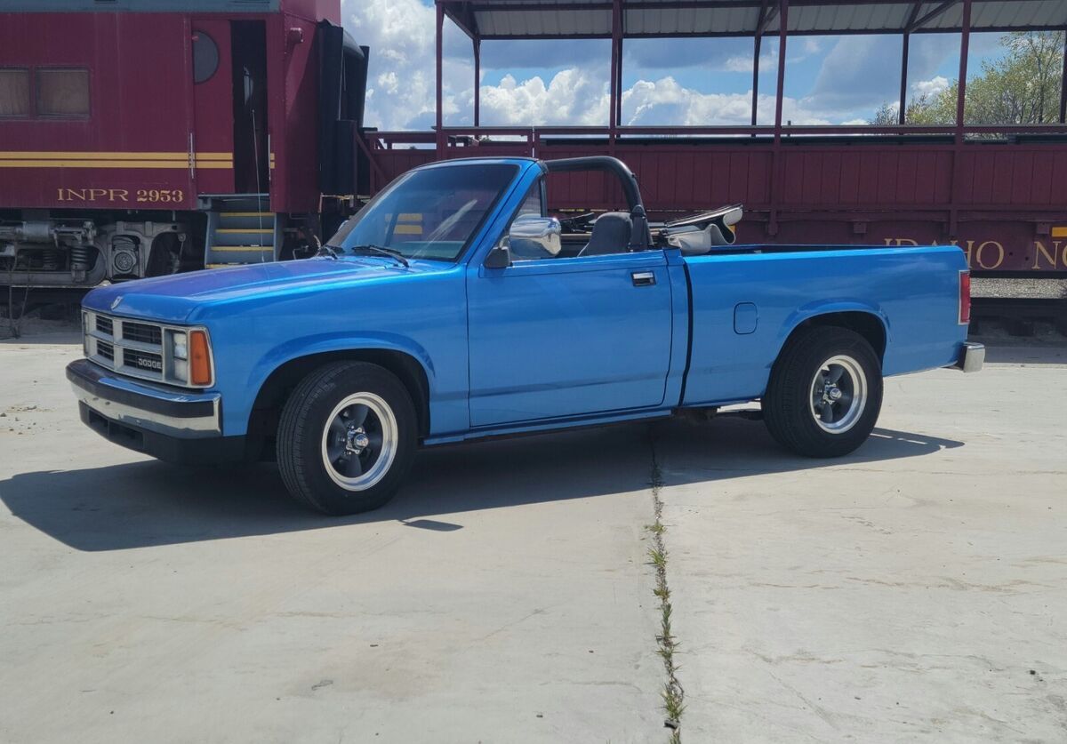 1990 dodge dakota le factory convertible..runs and drives great!