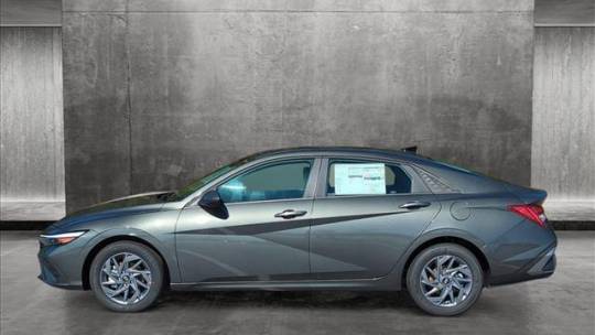 2024 Hyundai Elantra option group 01