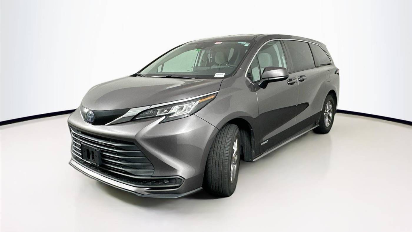 2021 toyota sienna le 8-passenger
