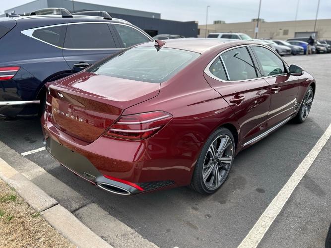 new 2024 genesis g70 2.5t
