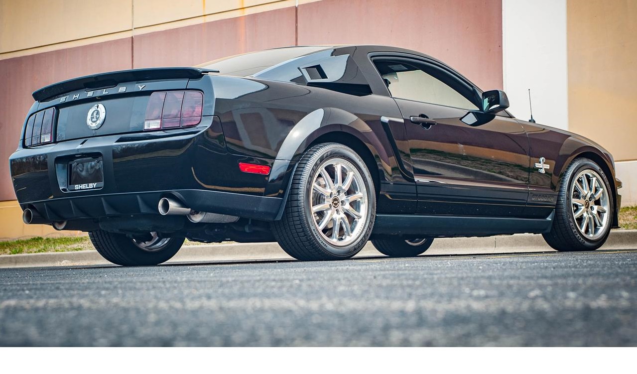 2009 ford mustang