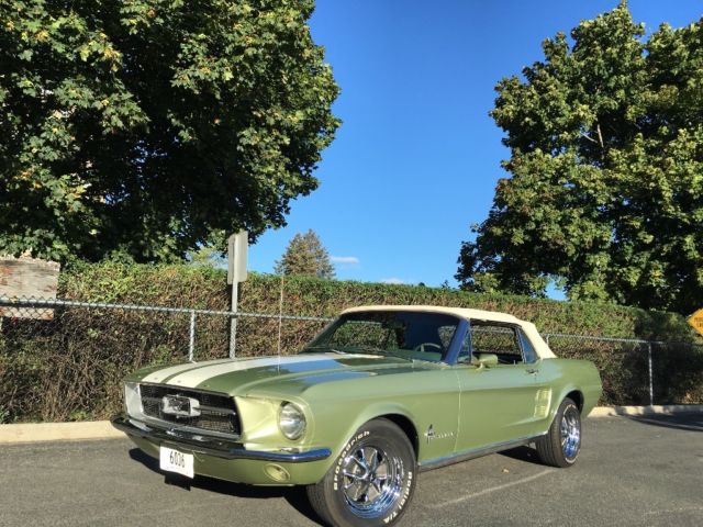 1967 ford mustang convertible,restored solid original body, auto,pwr front disc